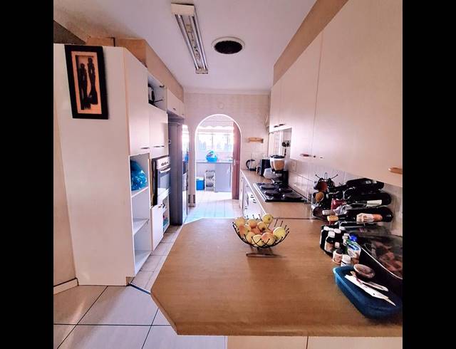 4 BEDROOM TOWNHOUSE FOR SALE IN BIRCHLEIGH